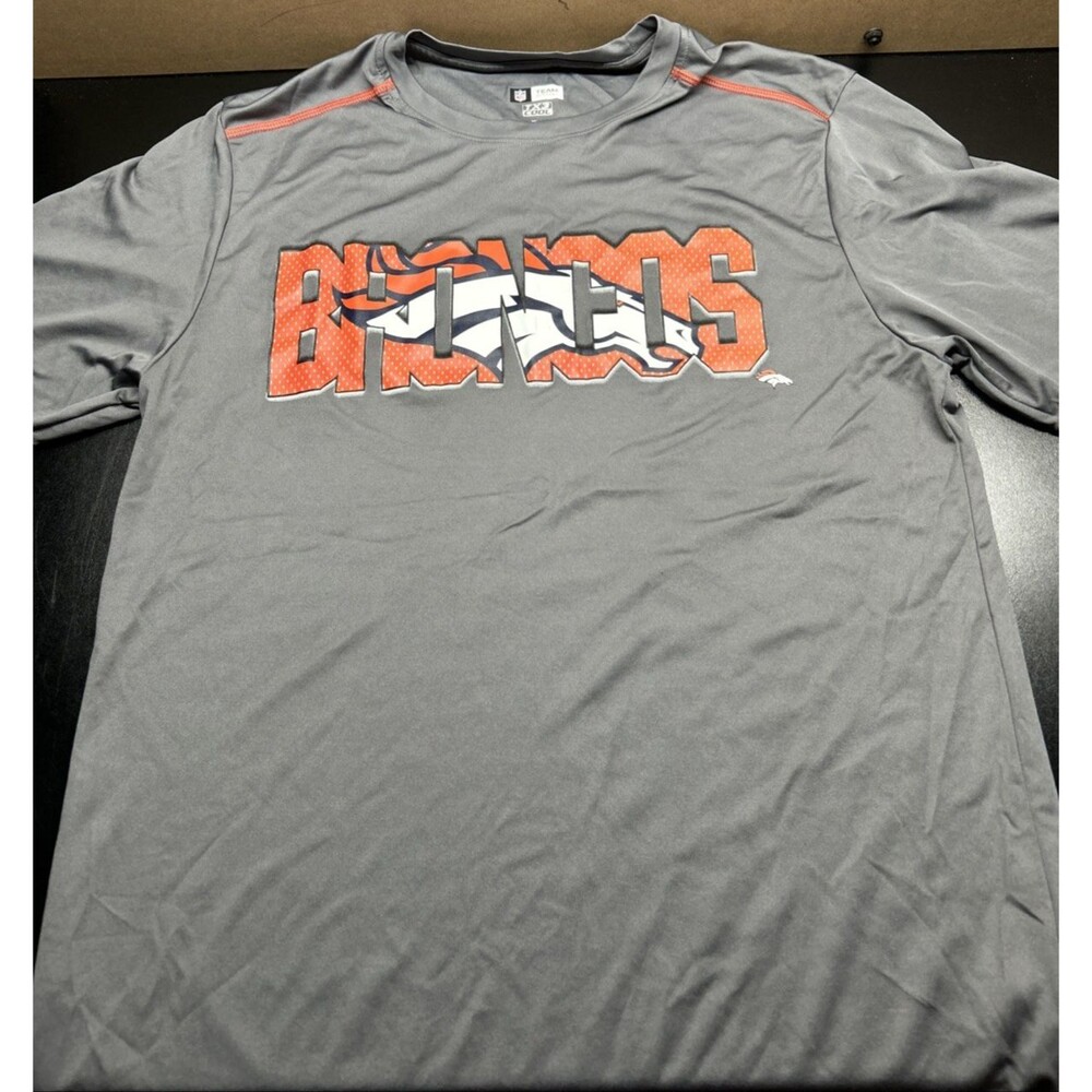NFL Team Apparel Men’s TX3 Cool Activewear Denver Broncos T-Shirt Gray Size Med